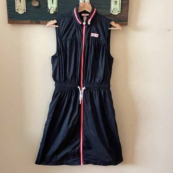 Hunter x Target Black Sleeveless Windbreaker Full Zip Hooded Dress Size Medium - Picture 3 of 16